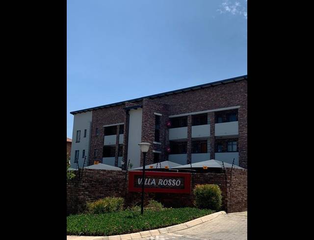 2 BEDROOM APARTMENT FOR SALE IN ROOIHUISKRAAL NORTH